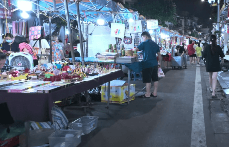 Hoan Kiem Night Market