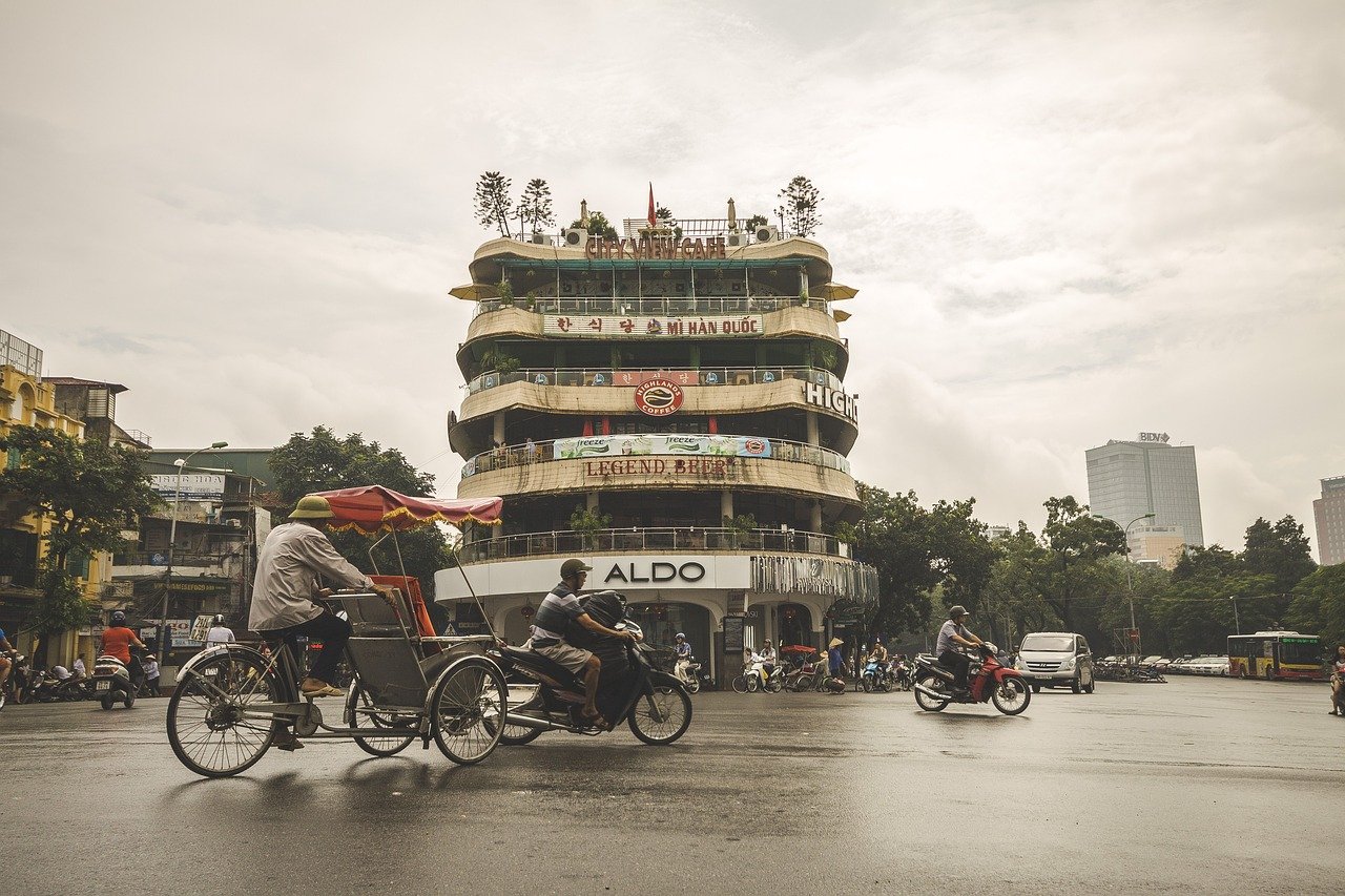 Famous Aldo center