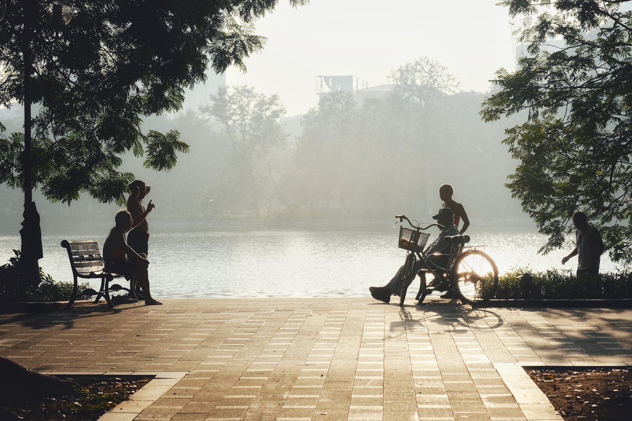 Elderly chatting at Hoan Kiem Lake