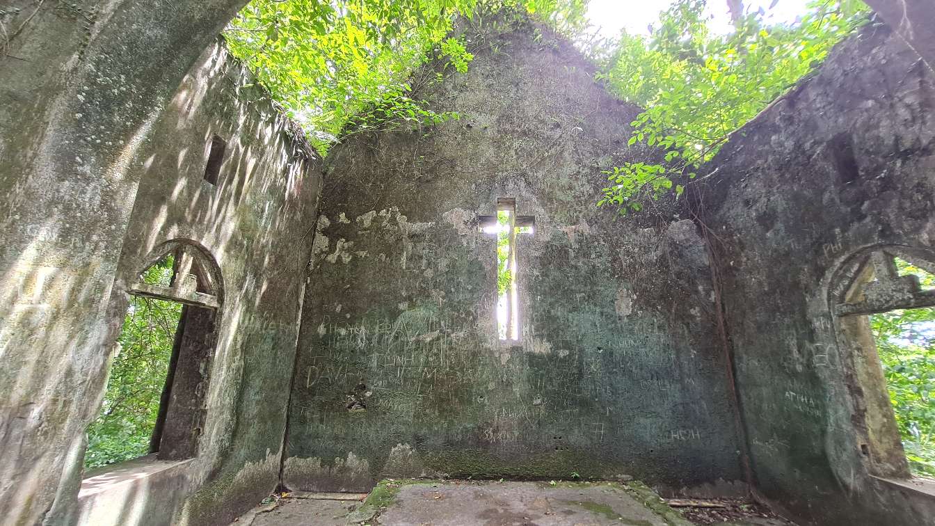 ba vi abandon church from inside