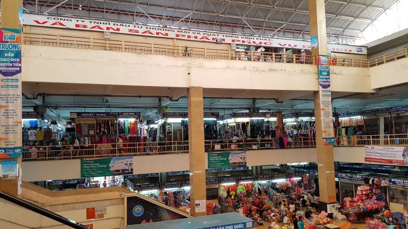 Dong Xuan Market