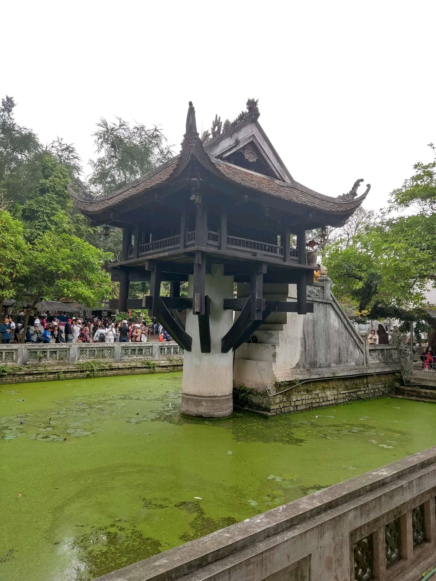 one pillar pagoda