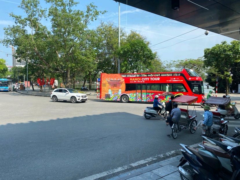 Hop-on Hop-off Bus in Hanoi